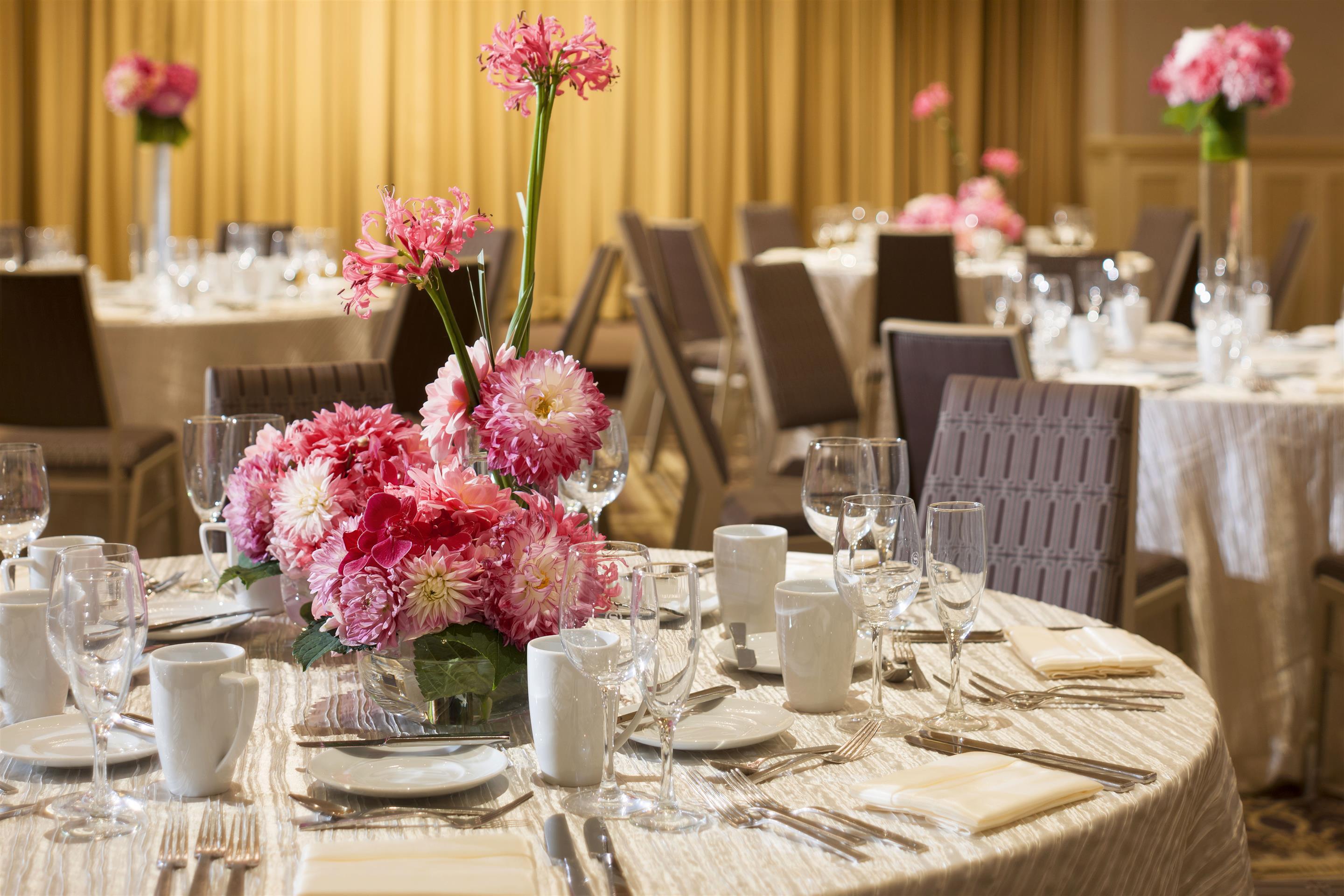 Sheraton Commander Hotel Кеймбридж Екстериор снимка