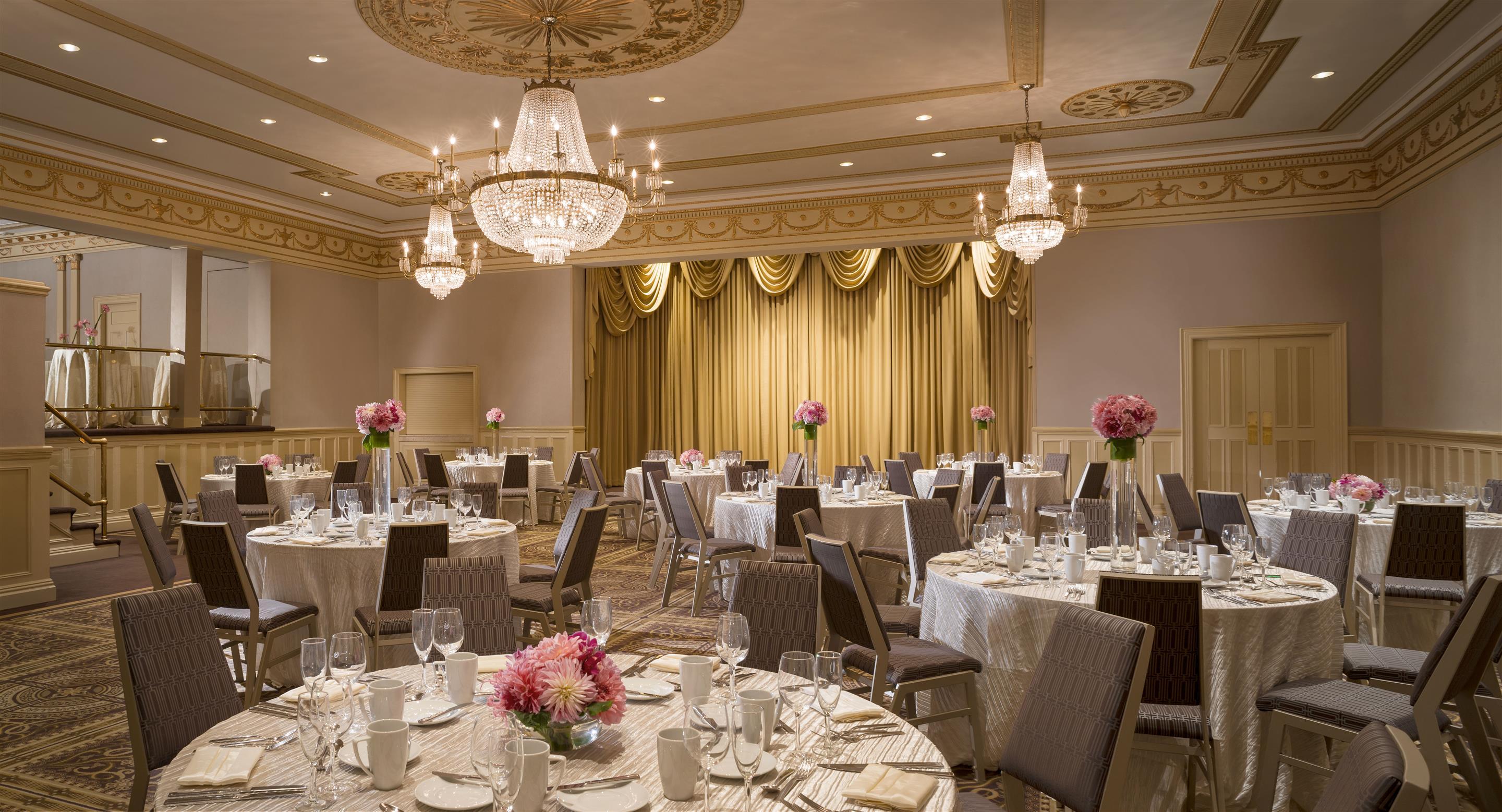 Sheraton Commander Hotel Кеймбридж Екстериор снимка