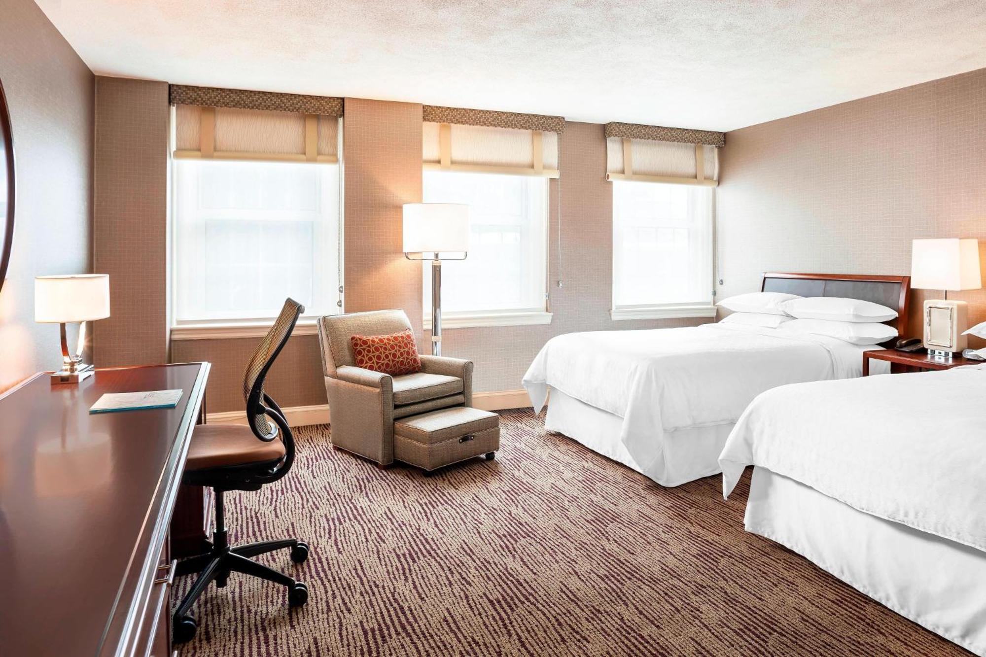 Sheraton Commander Hotel Кеймбридж Екстериор снимка