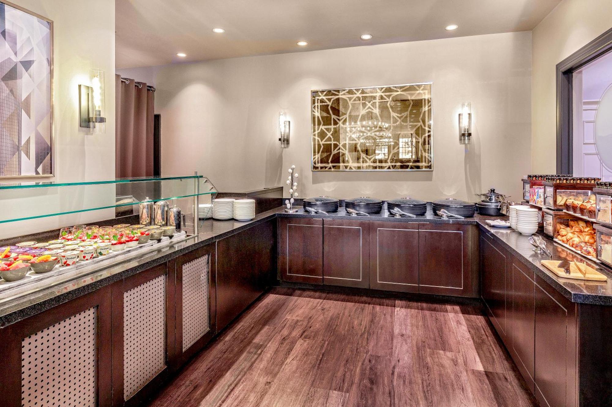 Sheraton Commander Hotel Кеймбридж Екстериор снимка