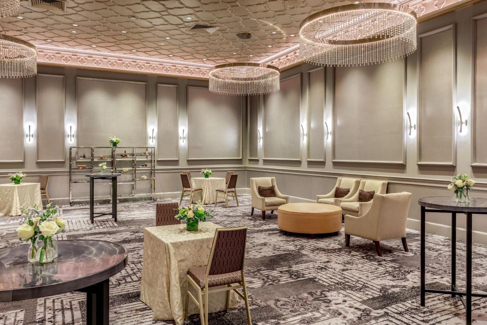 Sheraton Commander Hotel Кеймбридж Екстериор снимка
